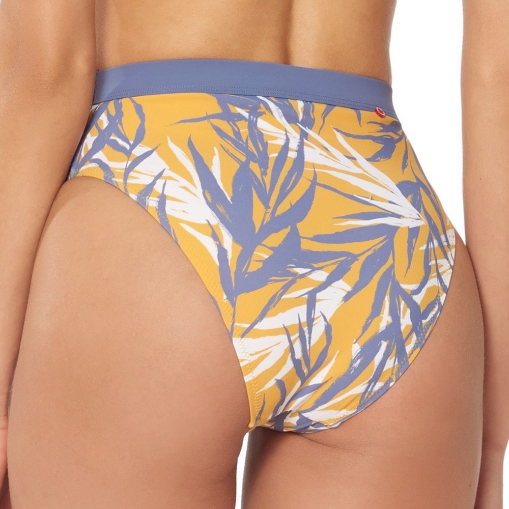 Red Carter Bamboo Bay High Waist Bottoms Size L